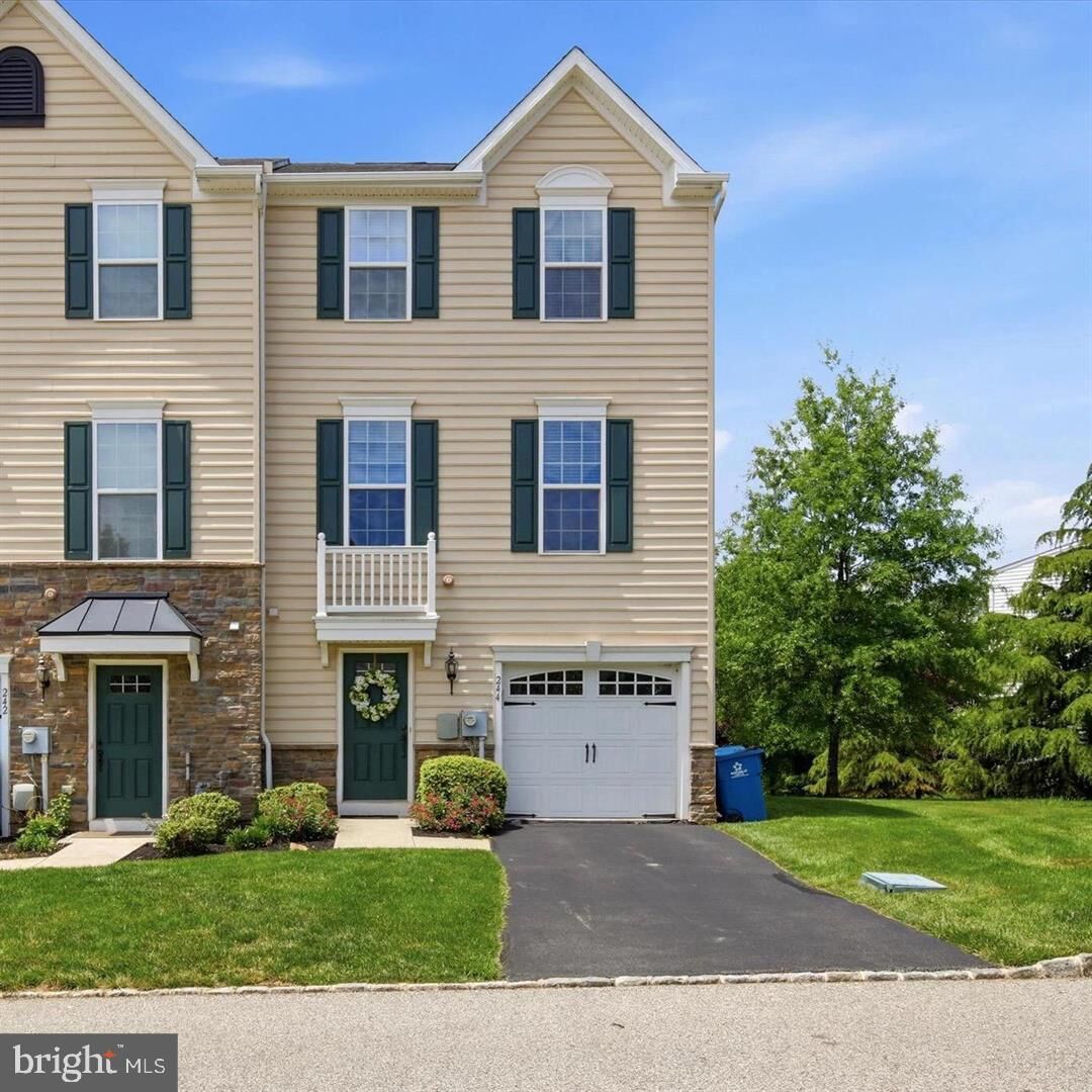 Property Photo:  244 Macdonald Avenue 16  PA 19095 