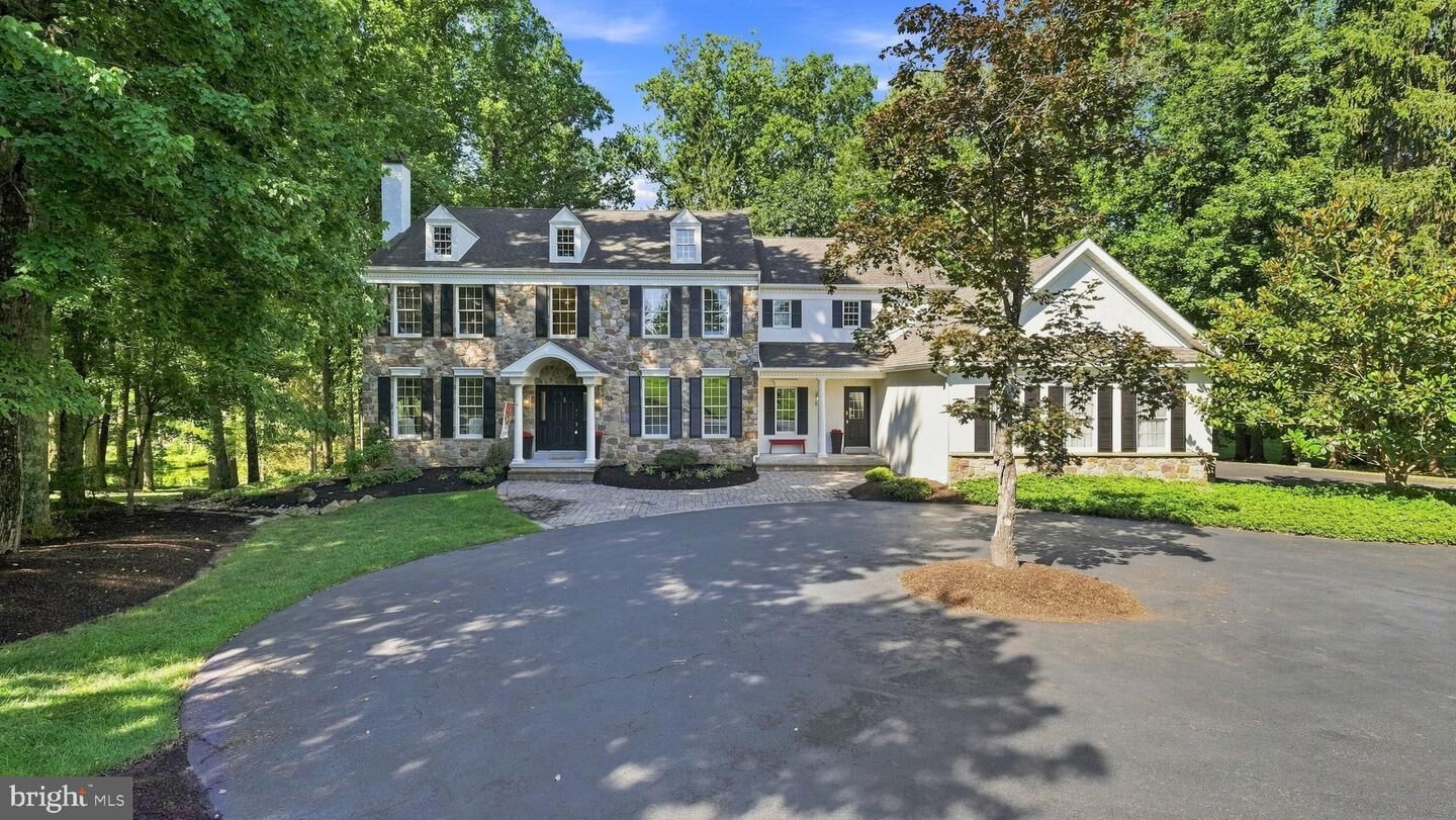 Property Photo: 48 Woodside Lane PA 18938