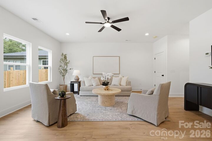 Property Photo:  1735 Byrum Street  NC 28216 