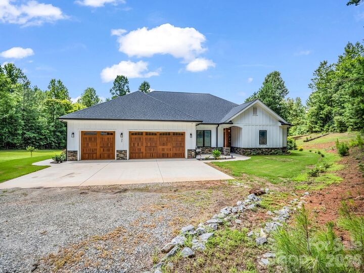 Property Photo: 21 Rock Ridge Road NC 28756