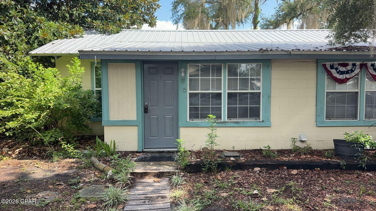 Property Photo:  1511 Molitor Avenue 6  FL 32401 