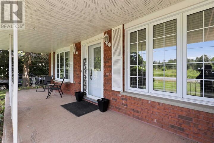 Property Photo: 382 Nixon Rd ON P6C 5R9