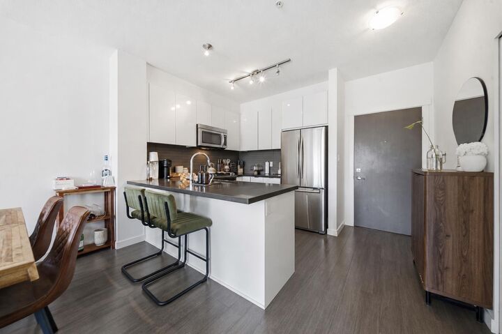 Property Photo: 15168 33 Avenue 328 BC V3Z 0N7