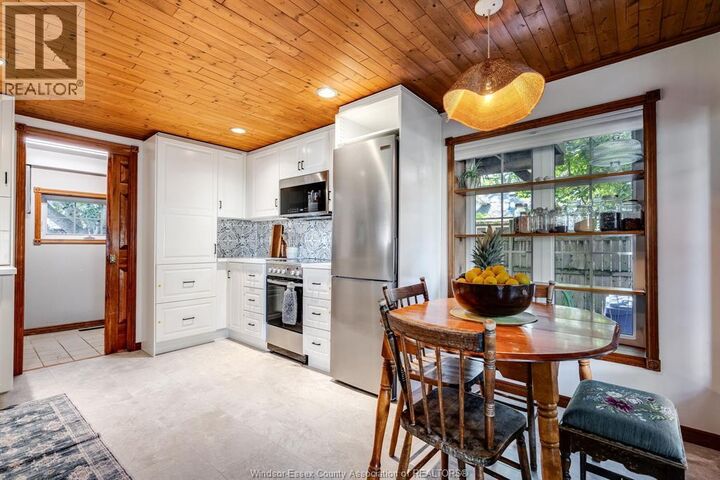 Property Photo:  20 Wilkinson Drive  ON N9H 1A2 