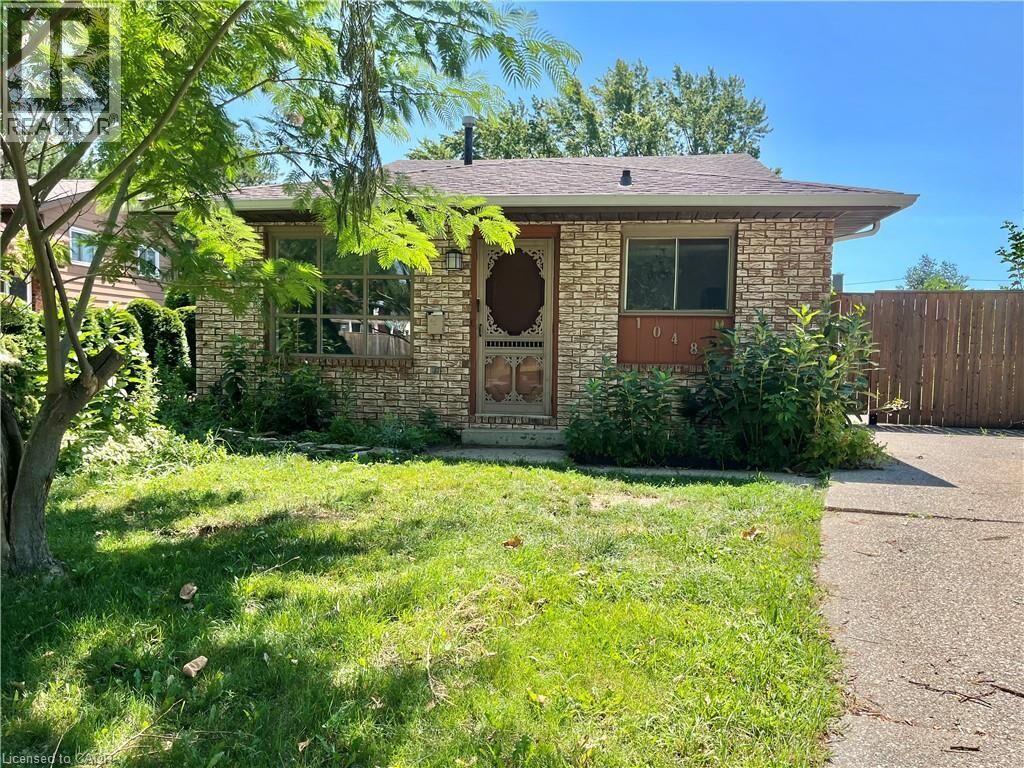Property Photo: 10480 Lonsdale Crescent ON N8R 2E3