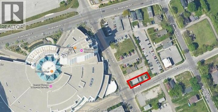Property Photo: 194 Glengarry Avenue ON N9A 1P2