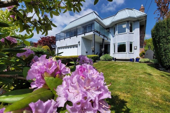 Property Photo:  15627 Buena Vista Avenue  BC V4B 1Z3 