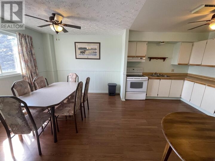 Property Photo: 68 Farquhar Pl ON P5A 2B3