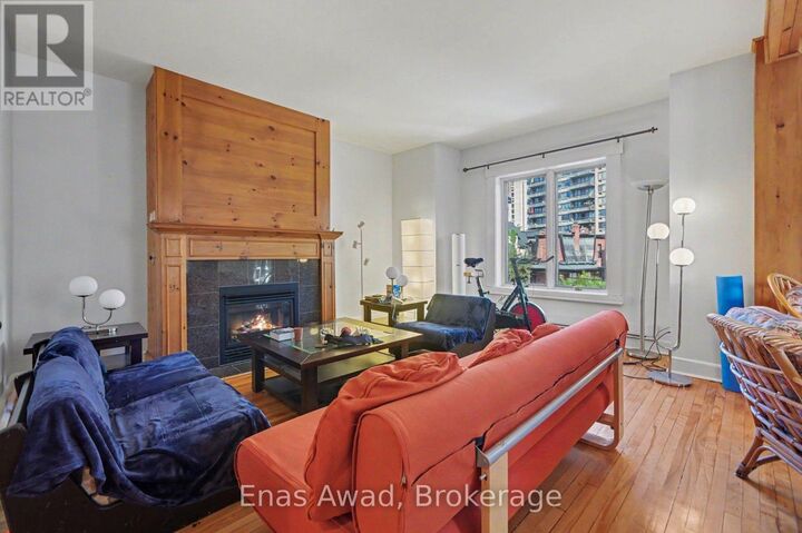 Property Photo:  12 Somerset Street West  ON K2P 0H4 
