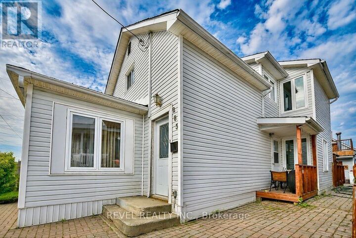 Property Photo: 285 Elm Street South ON P4N 1X3