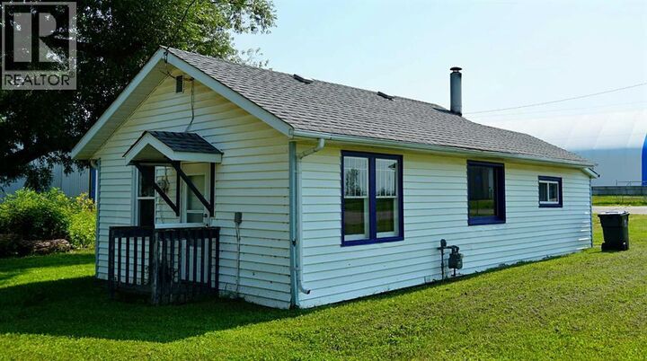 Property Photo: 4906 49 Avenue AB T0B 1G0