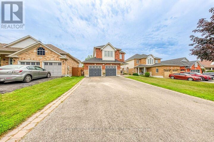 Property Photo: 589 Blackwood Boulevard ON L1K 2N4