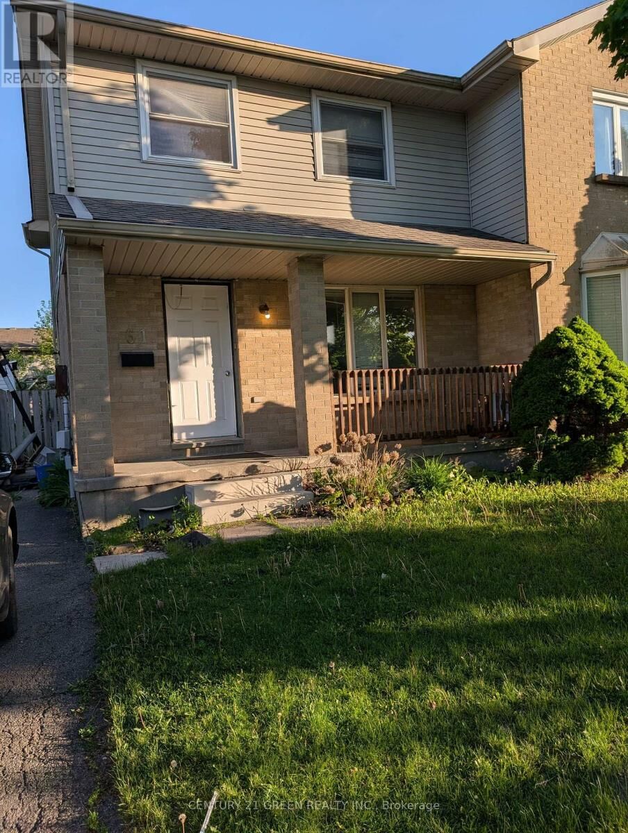 Property Photo: 61 Ashley Crescent ON N6E 3P8