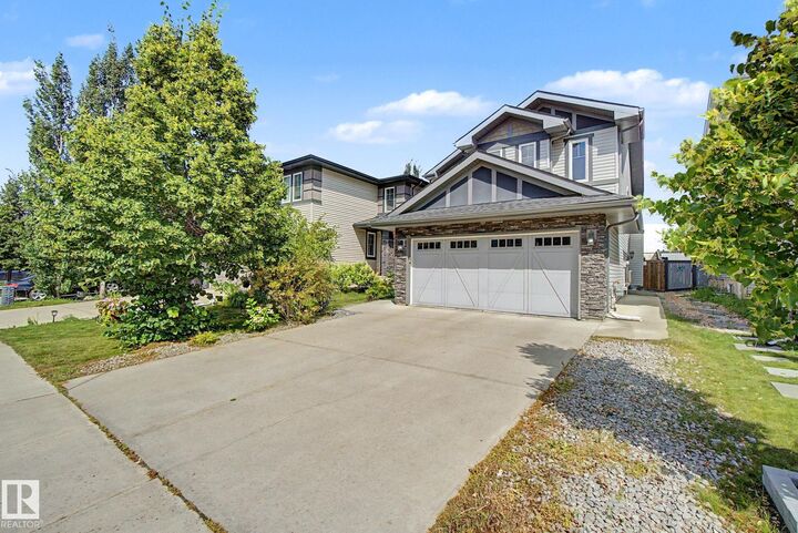 Property Photo:  15868 10 Avenue SW  AB T6W 2H2 