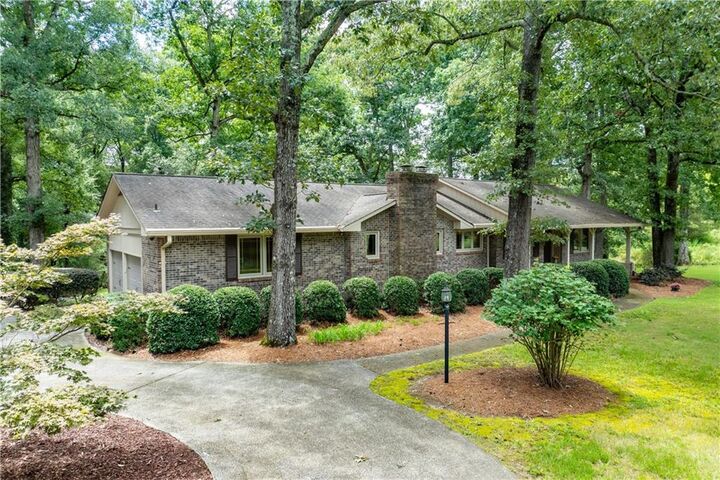 Property Photo:  1131 Ednaville Road  GA 30517 