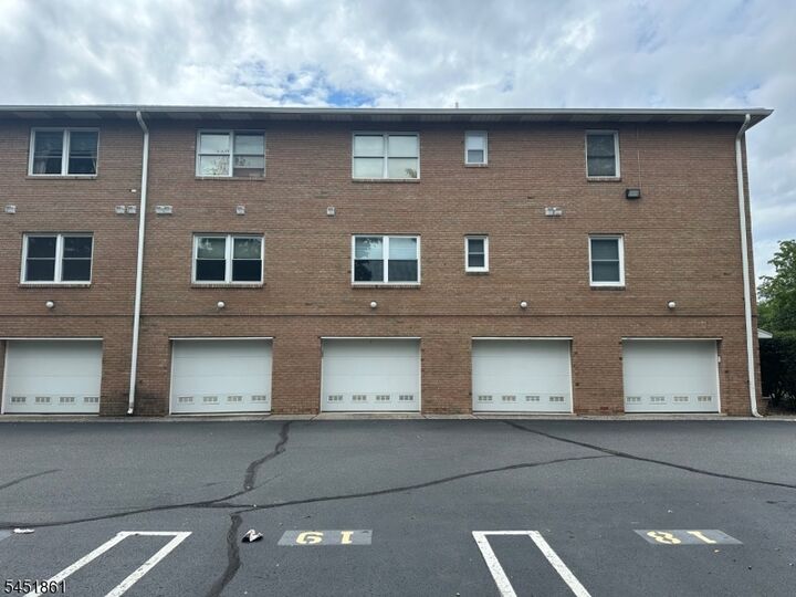 Property Photo:  105 Newark Pompton Tpke 13B  NJ 07440 