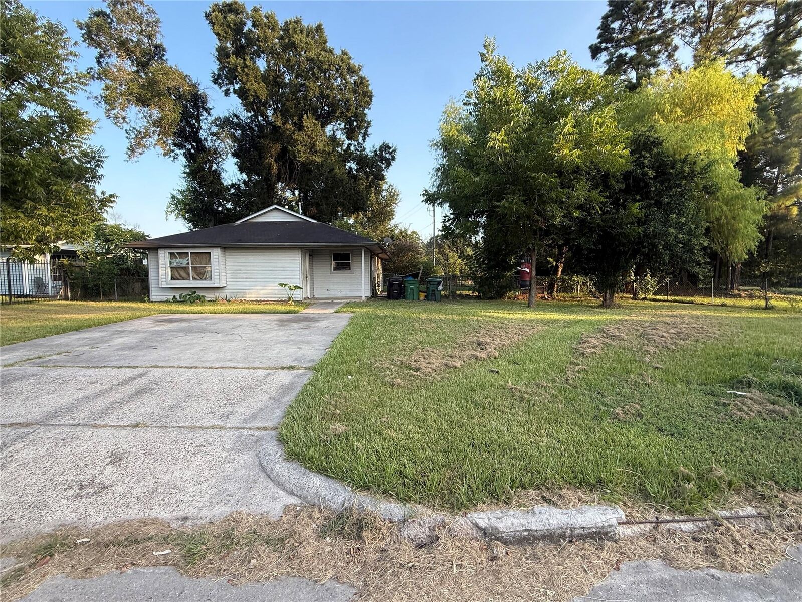 Property Photo:  9318 Sterlingshire Street  TX 77078 