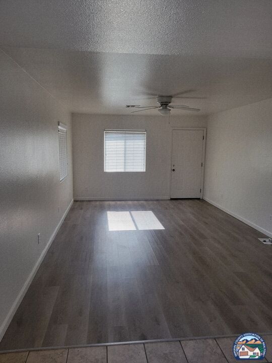 Property Photo: 730 Commercial E CA 92243