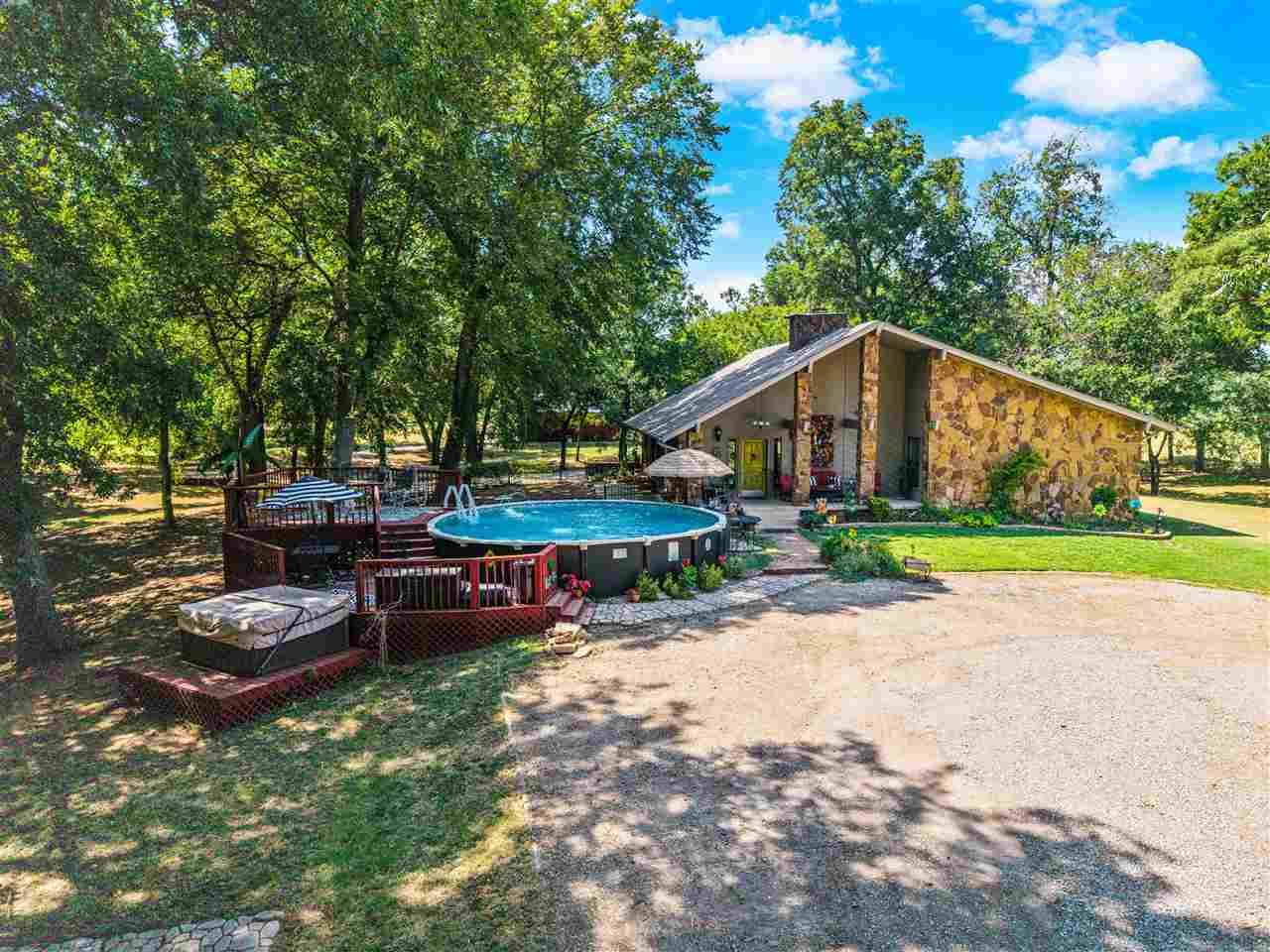 Property Photo: 5 NE 15th St OK 73507