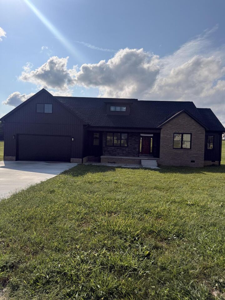 Property Photo:  911 Milward Drive  KY 40330 