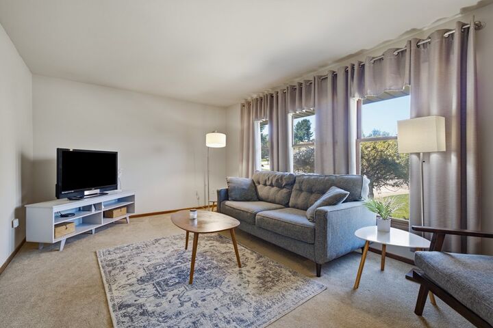 Property Photo:  47 Norfolk Dr  OH 44904 