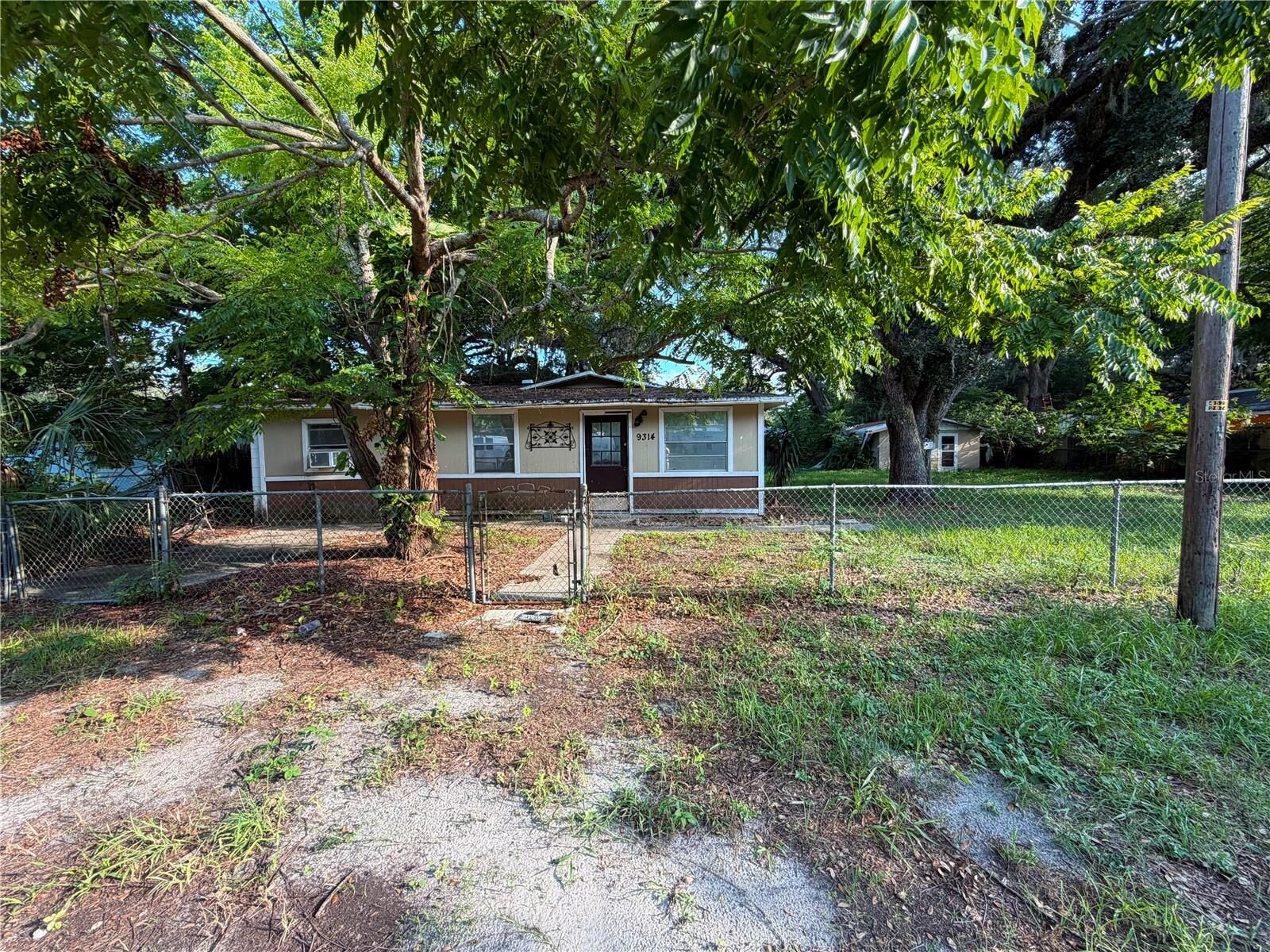 Property Photo: 9314 Mango Street FL 34654