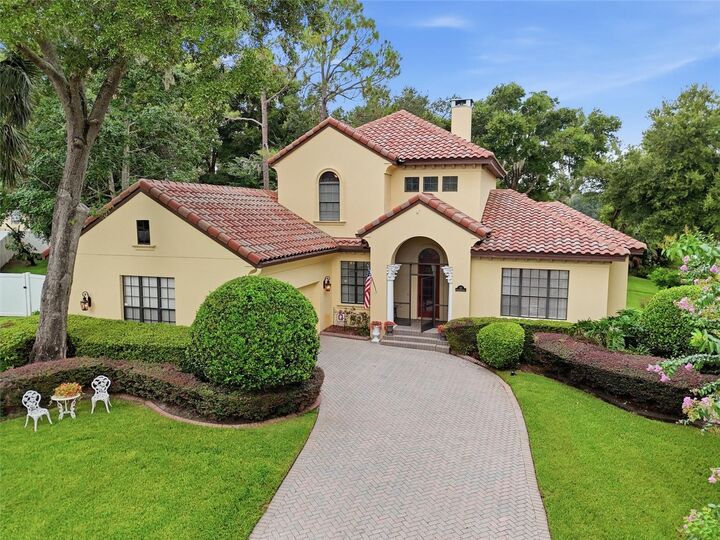 Property Photo:  315 W Blue Water Edge Drive  FL 32736 