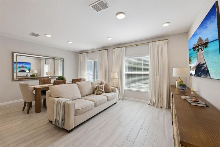 Property Photo:  3129 Riverboat Way  FL 32765 