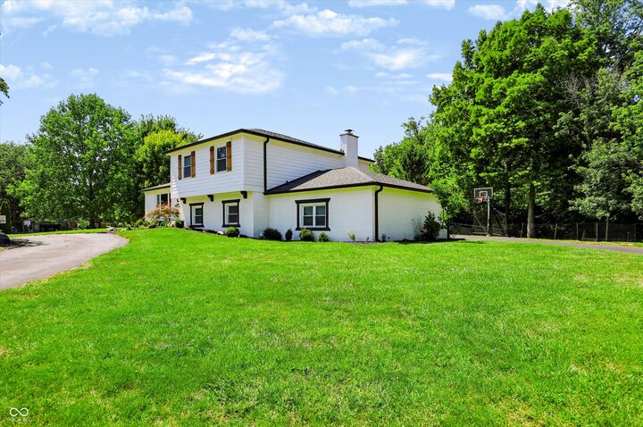 Property Photo: 11024 W Lakeshore Drive IN 46033
