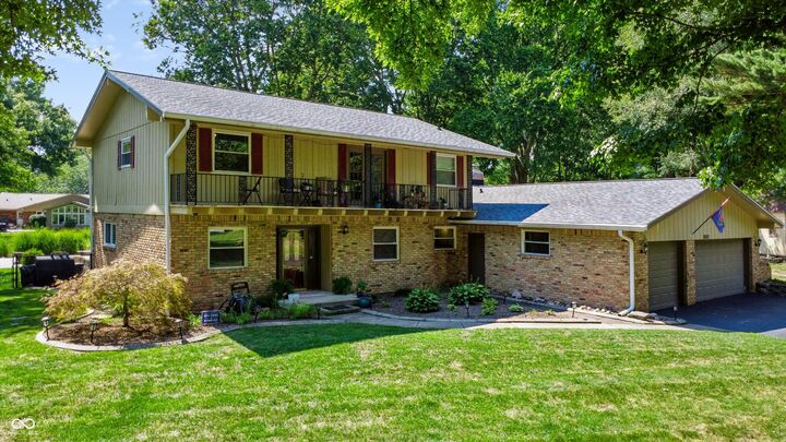 Property Photo: 8852 Ridge Hill Drive IN 46217