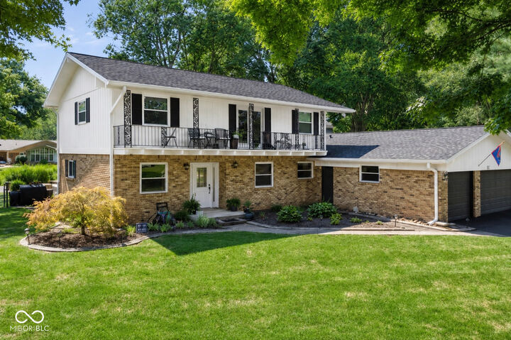 Property Photo: 8852 Ridge Hill Drive IN 46217