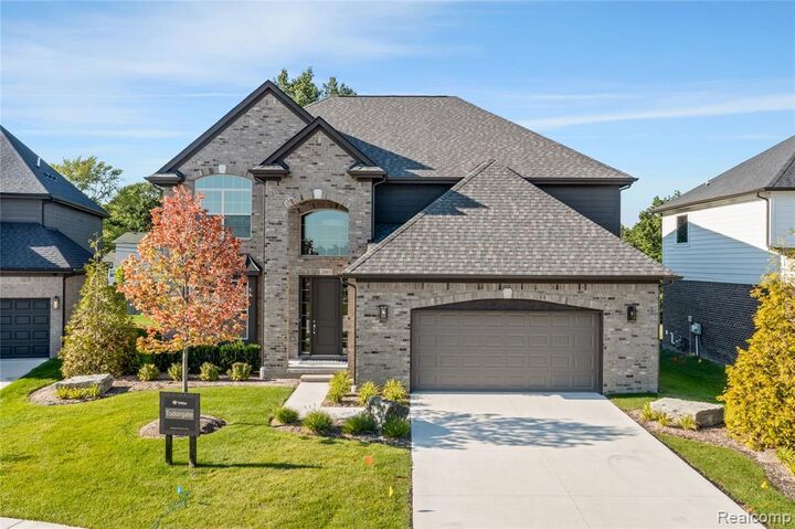 Property Photo:  2085 Kohli Drive  MI 48083 