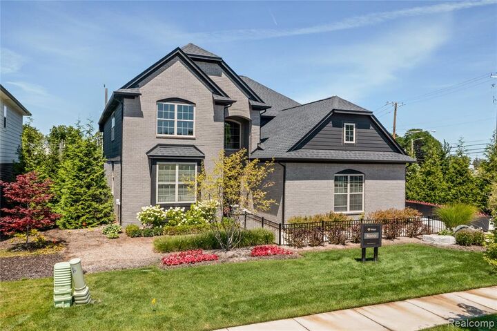 Property Photo: 2113 Kohli Drive MI 48083