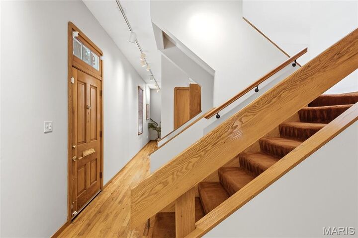Property Photo:  937 Rutger Street  MO 63104 