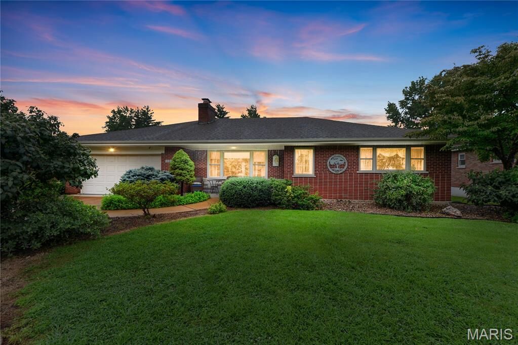 Property Photo: 11838 Sunlind Drive MO 63127