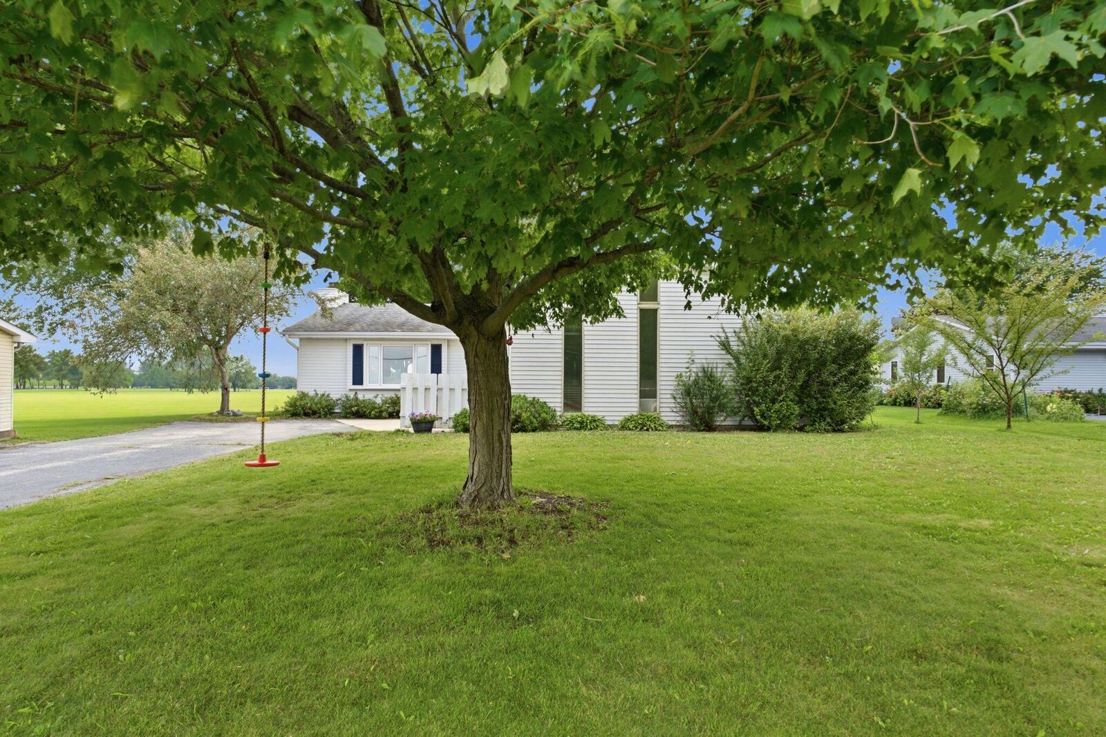 Property Photo:  10119 Dunkelow Rd  WI 53126 