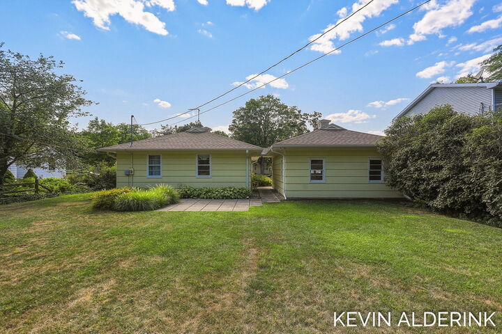 Property Photo: 627 Hall Boulevard MI 48854