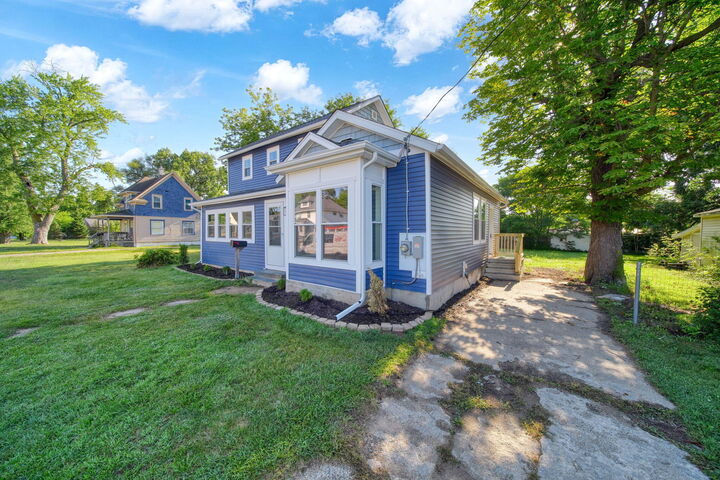 Property Photo: 1025 Hamilton Street MI 49202