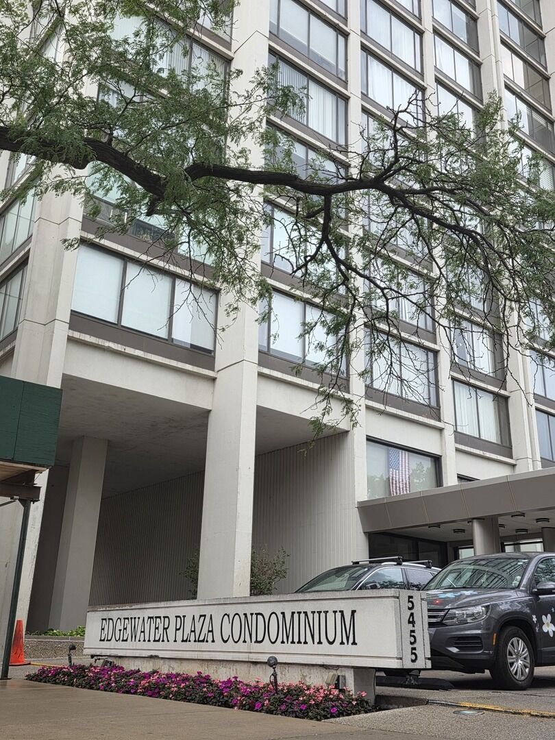Property Photo:  5455 N Sheridan Road 515  IL 60640 