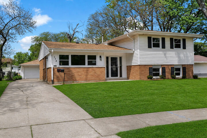 Property Photo:  118 Indiana Street  IL 60466 