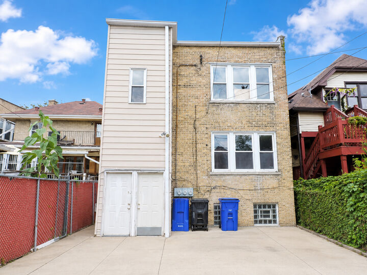 Property Photo: 5535 N Christiana Avenue IL 60625