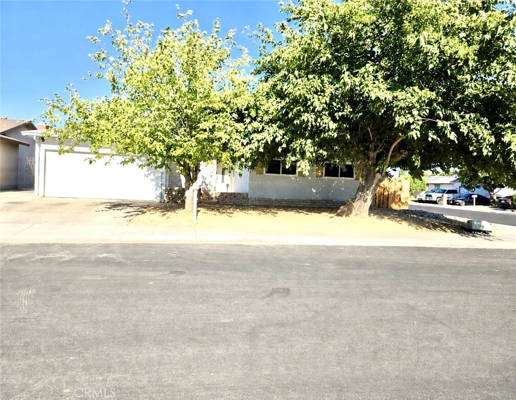 Property Photo:  1445 Fordham Avenue  CA 93611 