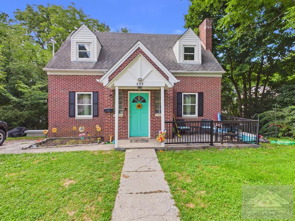 Property Photo:  808 Rockbridge St  WV 24701 