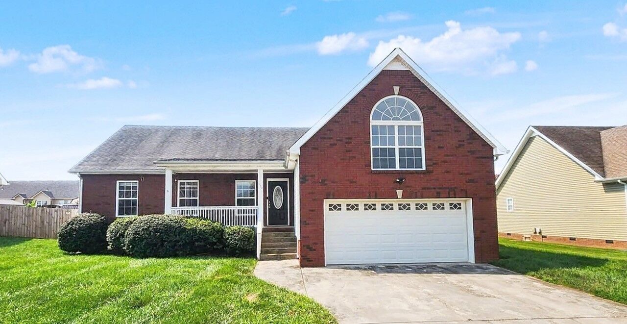 Property Photo:  1184 Country Fields Lane  TN 37040 