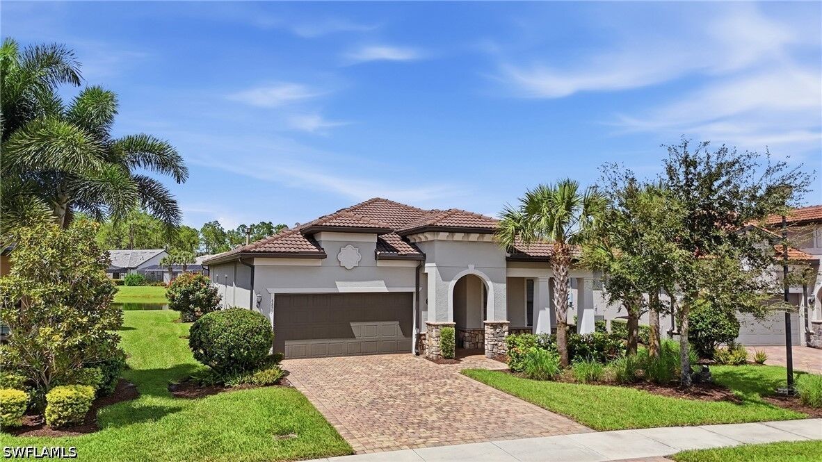 Property Photo:  8877 Horned Lark Drive  FL 34120 