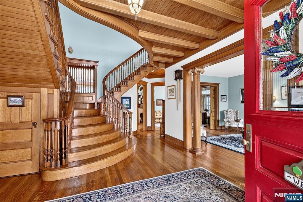 Property Photo:  122 2nd Avenue  NJ 07104 