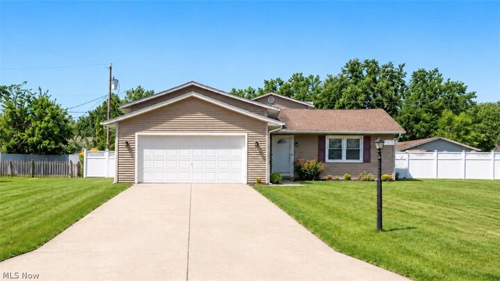 Property Photo: 546 Fieldstone Drive OH 44001