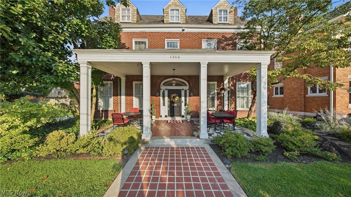Property Photo:  1360 Market Street  WV 26101 