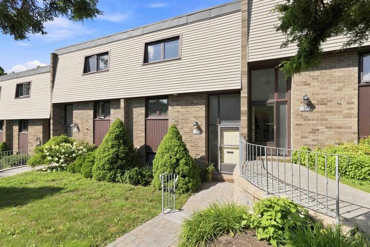 Property Photo:  7 Forestside Crescent  NS B3M 1M5 