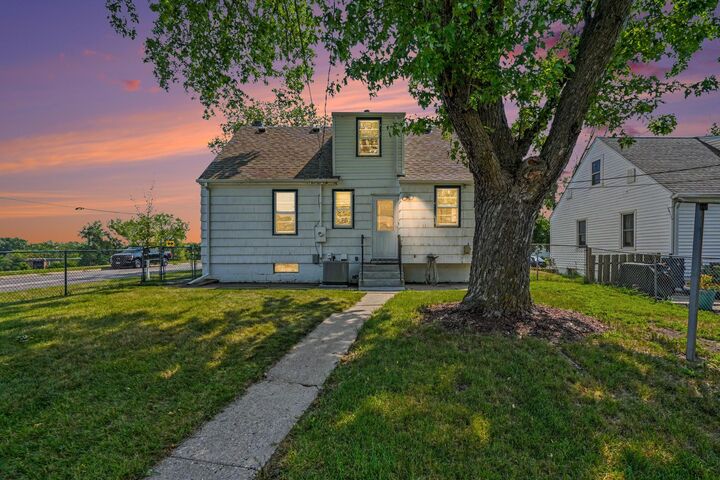 Property Photo: 3300 Xylon Avenue S MN 55426